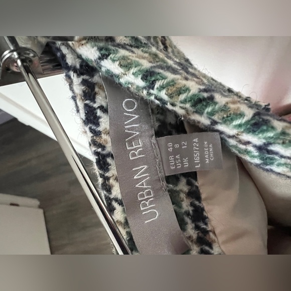 NEW URBAIN REVIVO MINI WOOL PLAID SKIRT - Picture 5 of 6